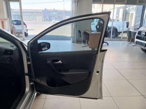 Volkswagen Polo Vivo 1.4 Trendline - Image 14