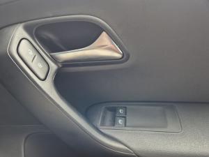 Volkswagen Polo Vivo hatch 1.4 Life - Image 20