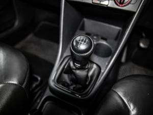 Volkswagen Polo Vivo hatch 1.4 Comfortline - Image 9