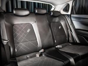 Hyundai i20 1.2 Premium - Image 11