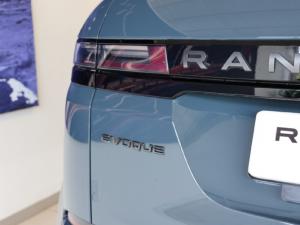 Land Rover Range Rover Evoque D200 R-Dynamic SE - Image 16