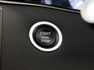 Land Rover Range Rover Evoque D200 R-Dynamic SE - Image 24