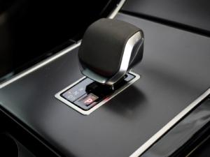 Land Rover Range Rover Evoque D200 R-Dynamic SE - Image 26