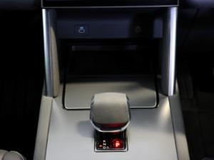 Land Rover Discovery Sport D200 R-Dynamic HSE - Image 18