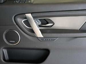 Land Rover Discovery Sport D200 R-Dynamic HSE - Image 31