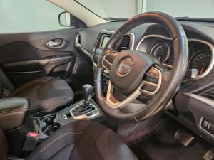 Jeep Cherokee 2.4L Longitude - Image 9