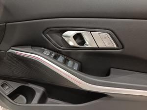 BMW 3 Series 320i Mzansi Edition - Image 15