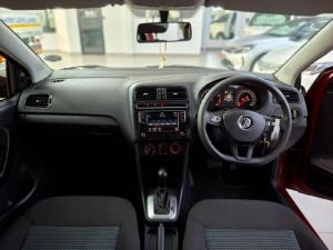 Volkswagen Polo Vivo hatch 1.6 Comfortline auto - Image 14