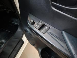 Toyota Hilux 2.4GD single cab S (aircon) - Image 9