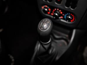 Nissan NP200 1.6i safety pack (aircon) - Image 9