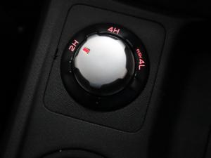 Isuzu D-Max 250 4x4 Hi-Ride - Image 17