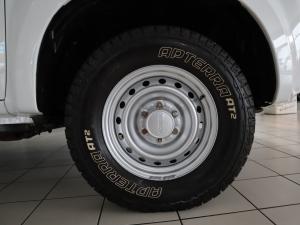 Isuzu D-Max 250 4x4 Hi-Ride - Image 22