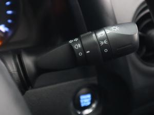 Toyota Corolla Quest 1.8 Plus manual - Image 18