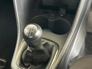 Volkswagen Polo Vivo hatch 1.4 - Image 14
