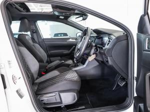 Volkswagen Polo hatch 1.0TSI R-Line - Image 17