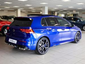 Volkswagen Golf R - Image 11