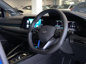 Volkswagen Golf R - Image 13