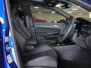 Volkswagen Golf R - Image 17