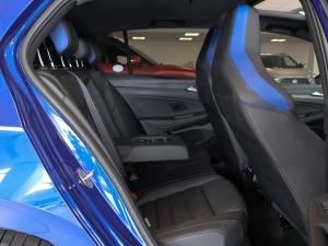 Volkswagen Golf R - Image 18
