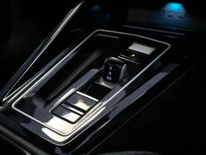 Volkswagen Golf R - Image 19