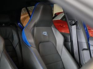 Volkswagen Golf R - Image 22