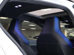 Volkswagen Golf R - Image 17