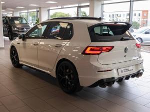 Volkswagen Golf R - Image 8