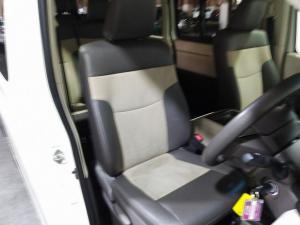 Toyota Quantum 2.8 LWB bus 11-seater GL - Image 13