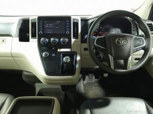 Toyota Quantum 2.8 LWB bus 11-seater GL - Image 15