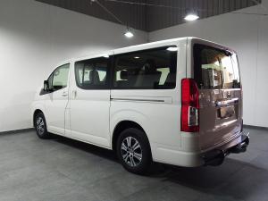 Toyota Quantum 2.8 LWB bus 11-seater GL - Image 28