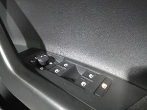 Volkswagen Polo hatch 1.0TSI Life auto - Image 27
