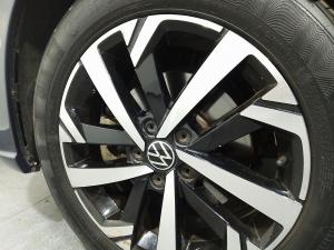 Volkswagen Polo hatch 1.0TSI Life auto - Image 9