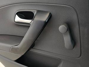 Volkswagen Polo Vivo hatch 1.4 Life - Image 13