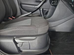 Volkswagen Polo Vivo hatch 1.4 Life - Image 16