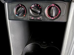 Volkswagen Polo Vivo hatch 1.4 Life - Image 20