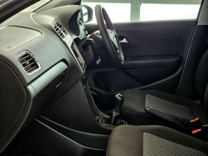 Volkswagen Polo Vivo hatch 1.4 Life - Image 7