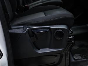 Ford Transit Custom panel van 2.2TDCi 92kW LWB Ambiente - Image 5