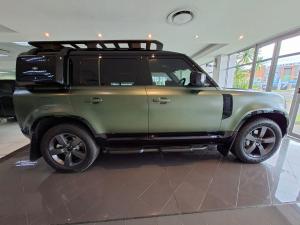 Land Rover Defender 110 D350 X-Dynamic HSE - Image 4
