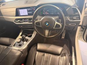 BMW X5 M50d - Image 13