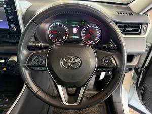 Toyota RAV4 2.0 GX auto - Image 8
