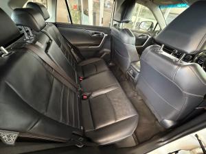 Toyota RAV4 2.0 VX - Image 14