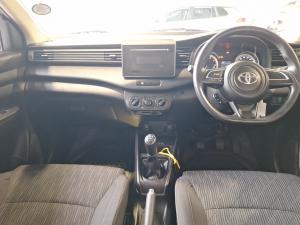 Toyota Rumion 1.5 SX manual - Image 6