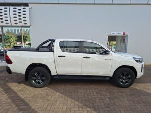 Toyota Hilux 2.8GD-6 double cab 4x4 Raider auto - Image 3