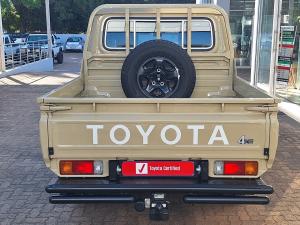 Toyota Land Cruiser 79 2.8GD-6 single cab auto - Image 5
