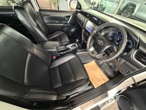 Toyota Fortuner 2.4GD-6 auto - Image 9