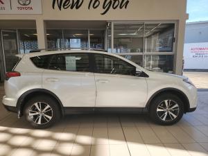 Toyota RAV4 2.0 GX auto - Image 3