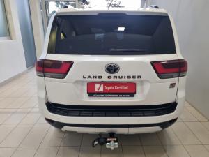 Toyota Land Cruiser 300 3.3D GR-Sport - Image 5