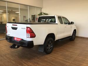 Toyota Hilux 2.4GD-6 Xtra cab Raider manual - Image 2