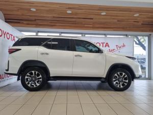 Toyota Fortuner 2.4GD-6 auto - Image 3