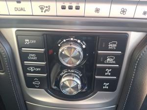 Toyota Land Cruiser Prado 2.8GD VX-L - Image 18